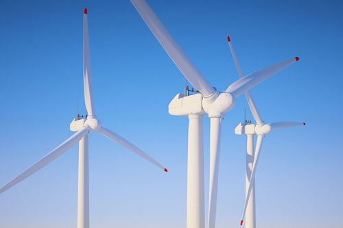 电动车电机改装风力发电机，为何输出电压仅一伏多？分析与解决方案